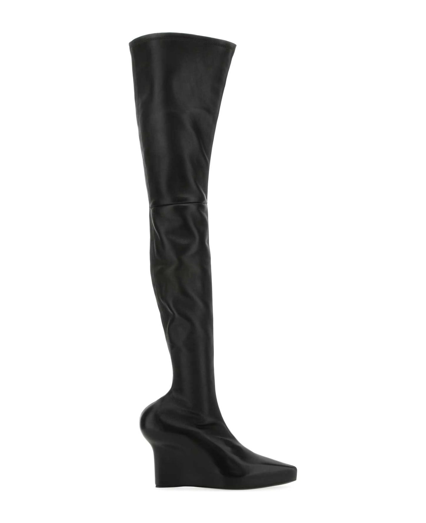Black Fibres Over The Knee