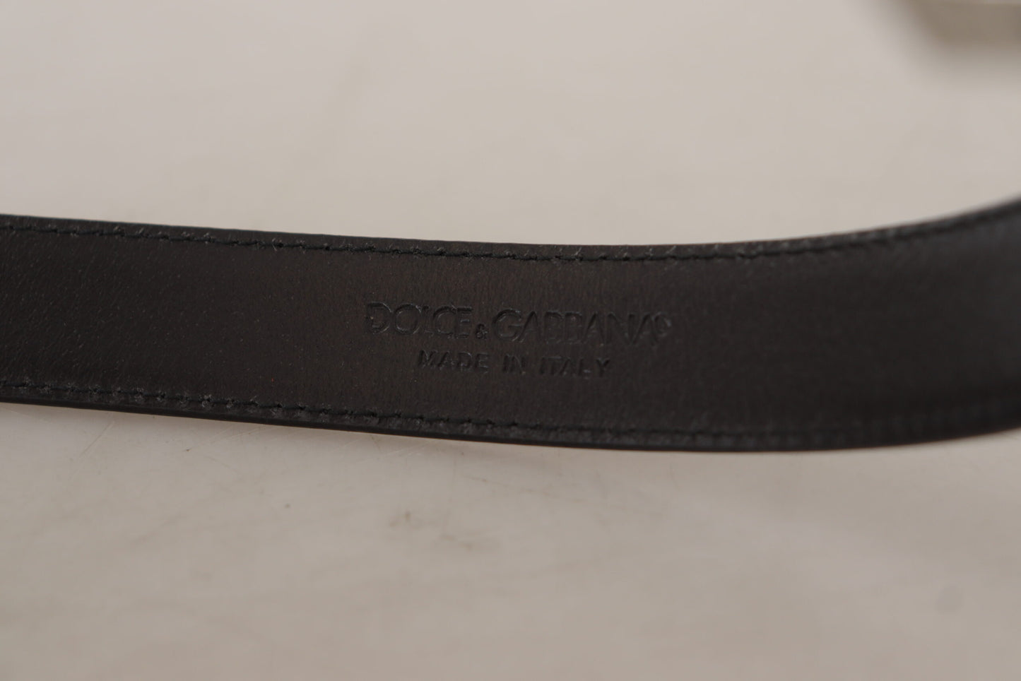 Sleek Black Leather Belt with Metal Buckle