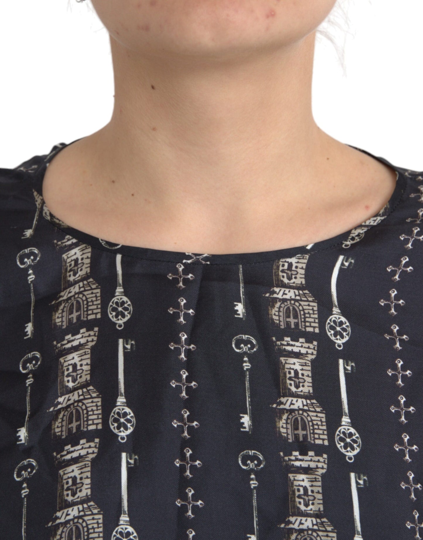 Black Key Castle Print Silk Blouse T-shirt