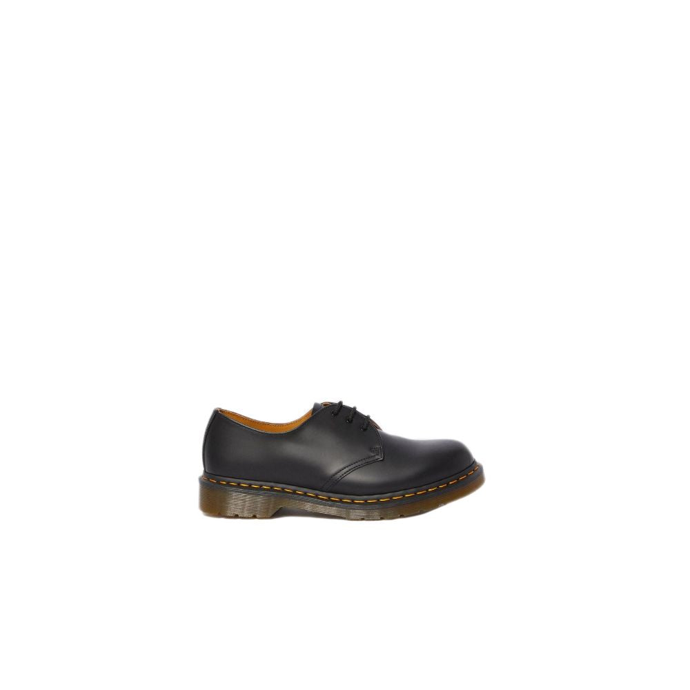 Black Leather Flat Shoe