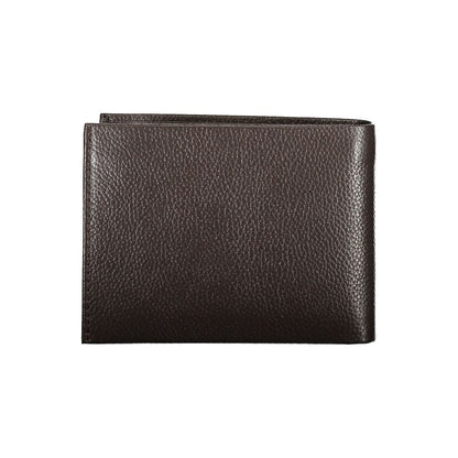 Elegant Leather Wallet with Sleek Compartments