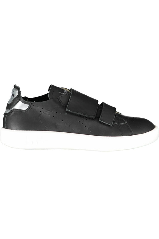 Sleek Black Leather Sneakers with Contrast Details