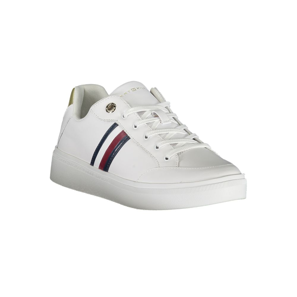 Sleek White Sneakers with Iconic Contrast Details