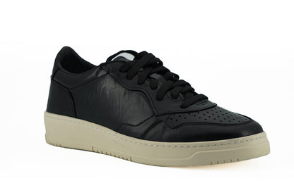 Elegant Black Leather Sneakers - Unisex Style