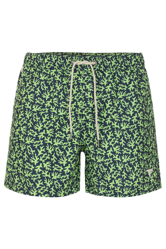 Emerald Green Beach Shorts for Trendy Summer Days